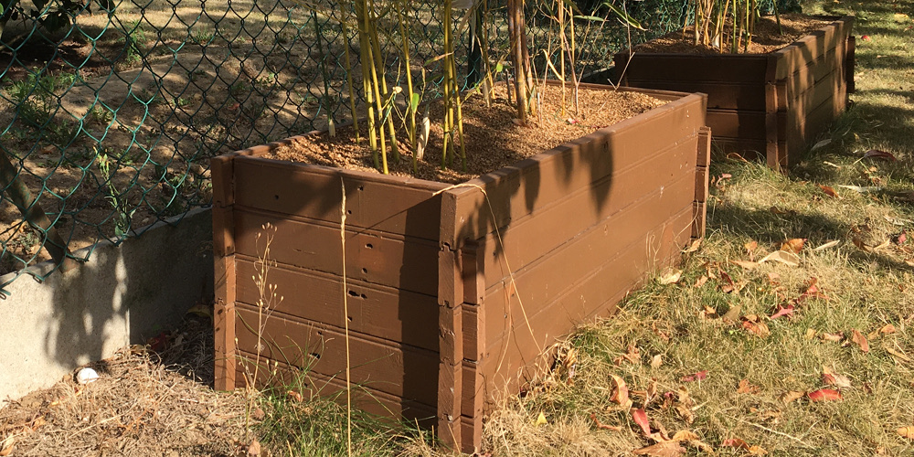 Jardinière réalisée à partir d'anciens volets bois